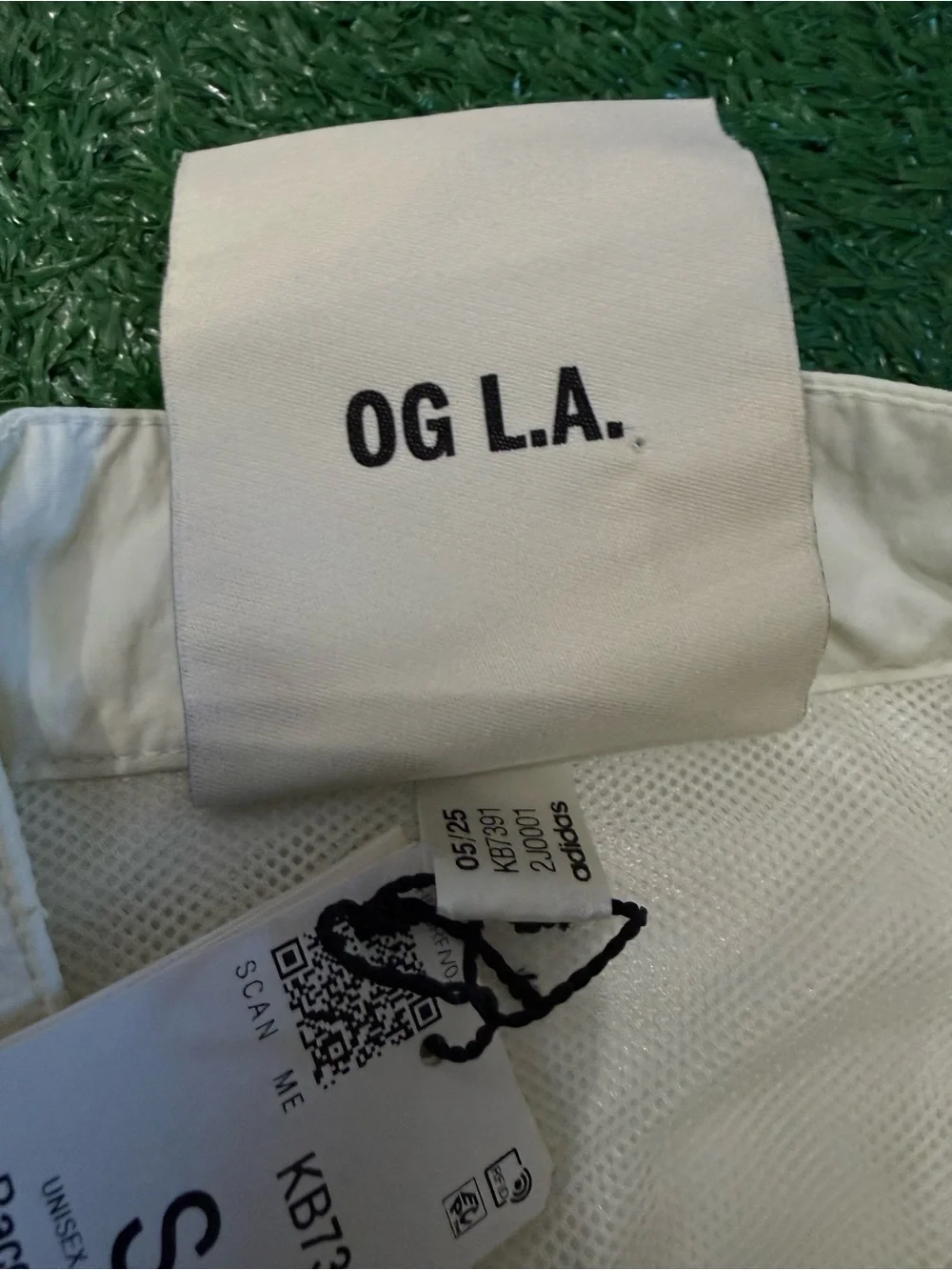 adidas Originals OG LA Racer Jacket – Size Small – Brand New